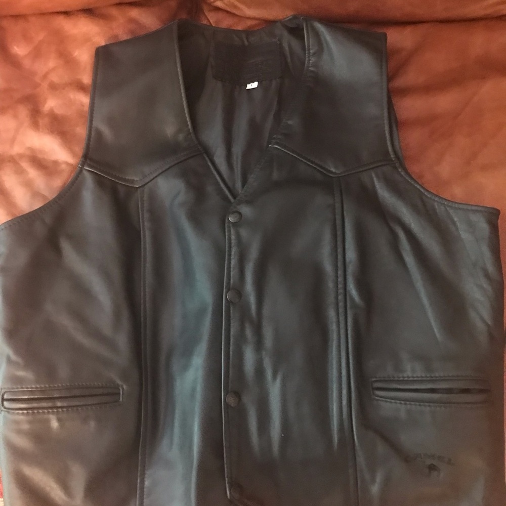 Camel Cigarettes Mens Leather Vest Size L EUC… very collectible Branded Garmet